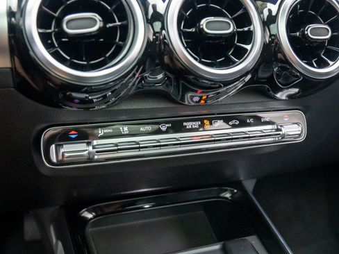 New 2026 Mercedes-Benz GLB 250 4MATIC image 26