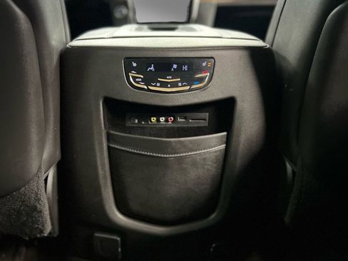 Used 2015 Cadillac Escalade Premium AWD/4WD image 20