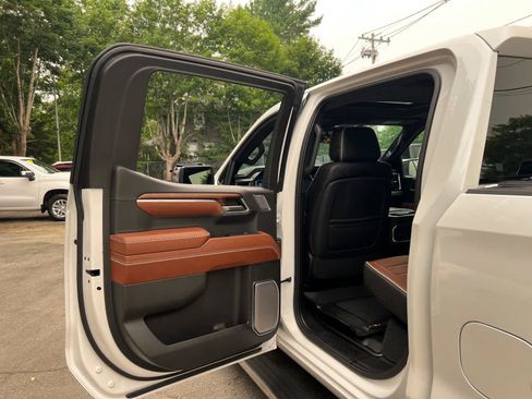 Used 2024 GMC Sierra 1500 Denali Ultimate AWD/4WD image 30