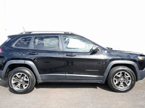 Used 2019 Jeep Cherokee Trailhawk w/ Cold Weather Group image 7