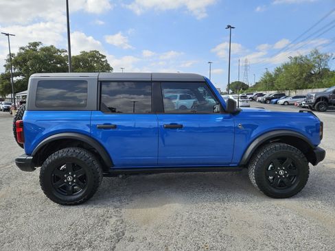 Certified 2024 Ford Bronco Black Diamond image 2