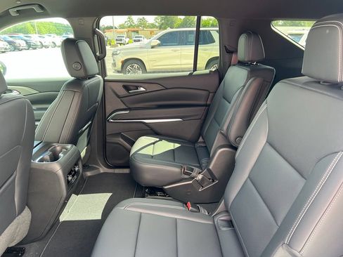 New 2027 Chevrolet Traverse LT FWD image 10