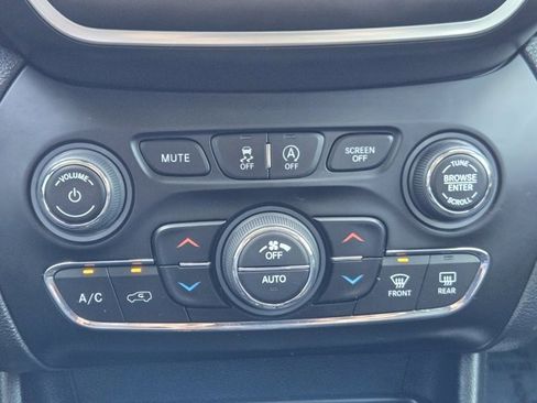 Used 2022 Jeep Cherokee Latitude Lux image 19