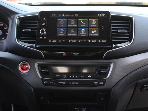 Certified 2025 Honda Ridgeline RTL image 11