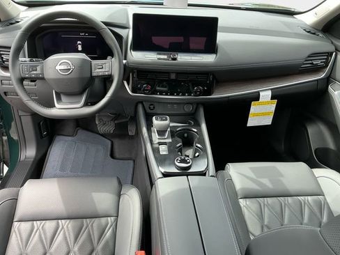 New 2026 Nissan Rogue Platinum AWD/4WD image 12