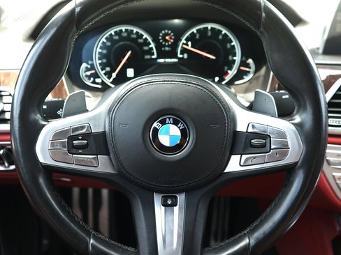 Used 2018 BMW M760i xDrive AWD/4WD image 25