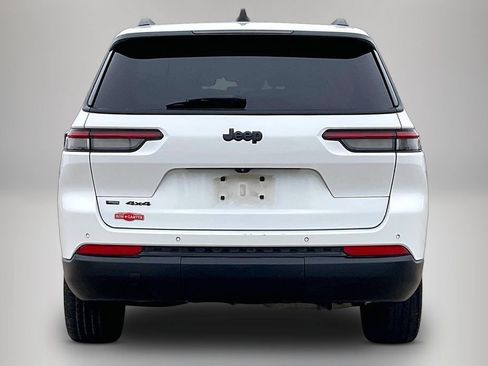 Used 2023 Jeep Grand Cherokee L Laredo AWD/4WD image 6