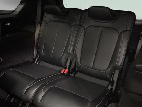 Used 2024 Jeep Grand Cherokee L Overland w/ Luxury Tech Group IV AWD/4WD image 42