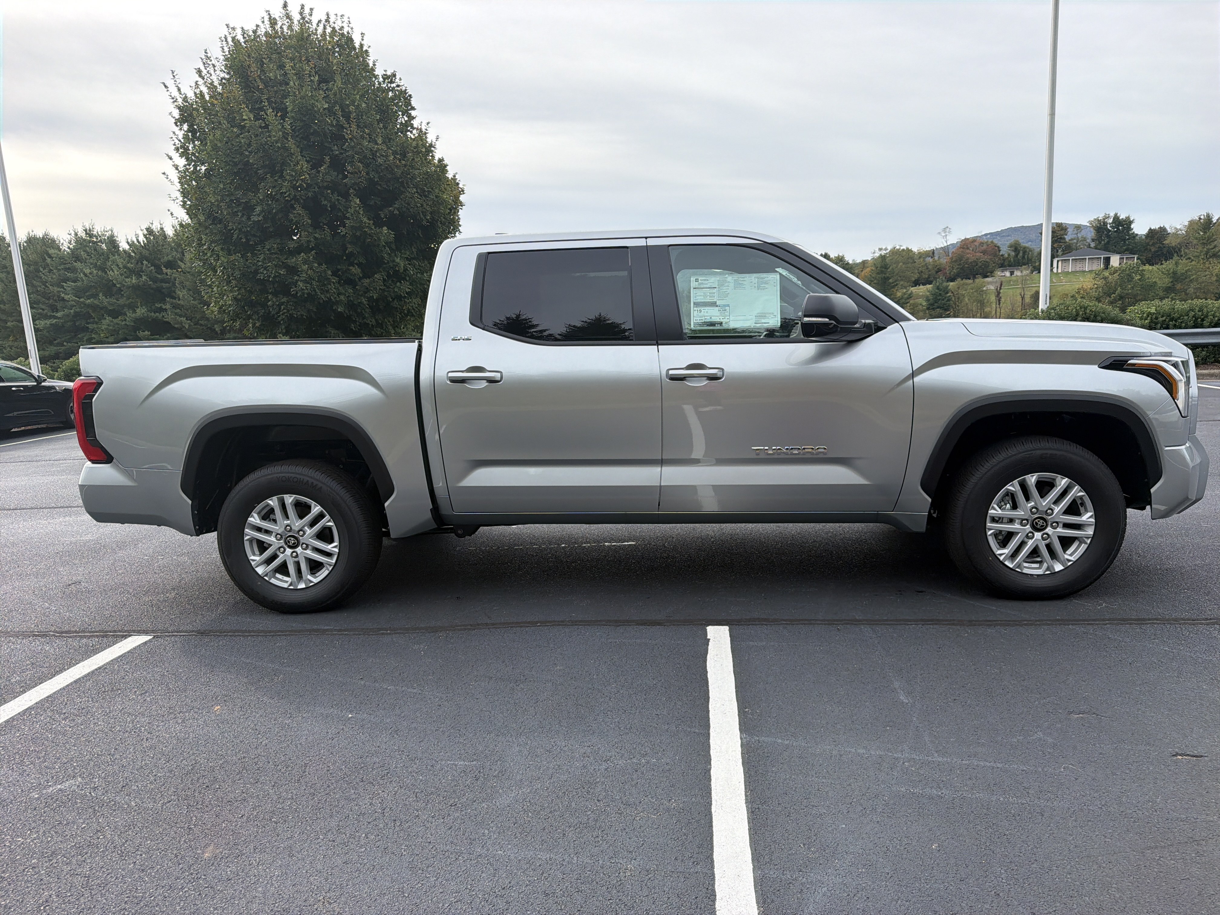New 2026 Toyota Tundra SR5 w/ SR5 Premium Package AWD/4WD image 25