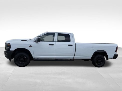New 2026 RAM 2500 Tradesman AWD/4WD image 3
