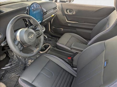 Certified 2025 MINI Cooper S image 9