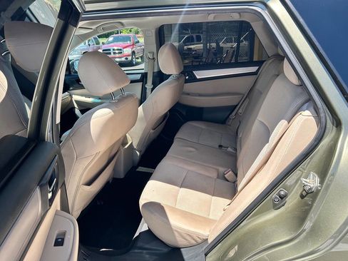 Used 2016 Subaru Outback 2.5i Premium AWD/4WD image 7