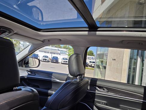 Used 2021 Jeep Grand Cherokee L Limited w/ MOPAR Finishing Package image 13