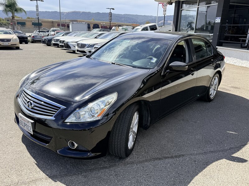 Used 2011 INFINITI G37 Journey w/ Premium Pkg RWD image 3