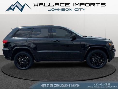 Used 2020 Jeep Grand Cherokee Altitude AWD/4WD image 6