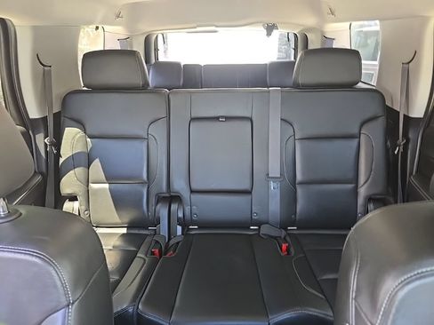 Used 2018 GMC Yukon SLT AWD/4WD image 11