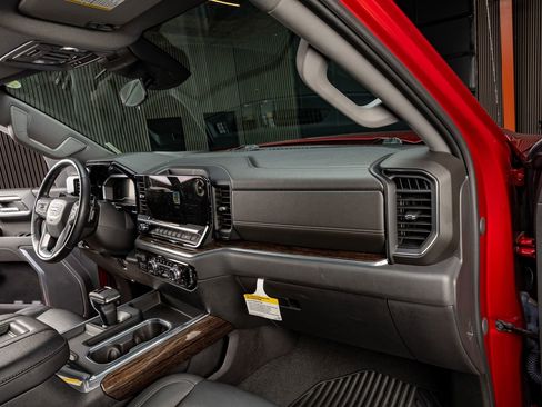 Used 2022 GMC Sierra 1500 Elevation w/ Elevation Premium Package image 19
