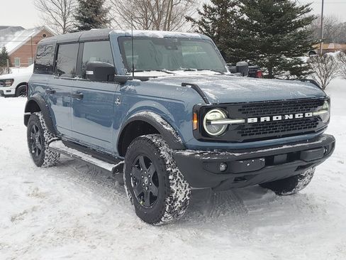 New 2025 Ford Bronco Outer Banks image 3