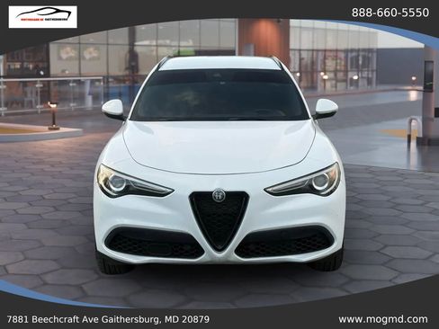 Used 2022 Alfa Romeo Stelvio Sprint AWD/4WD image 3