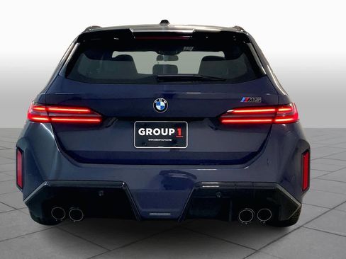 Used 2026 BMW M5 Touring AWD/4WD image 5
