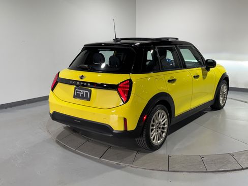 Used 2025 MINI Cooper S FWD image 8