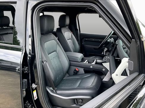 Used 2022 Land Rover Defender 110 X-Dynamic SE AWD/4WD image 8