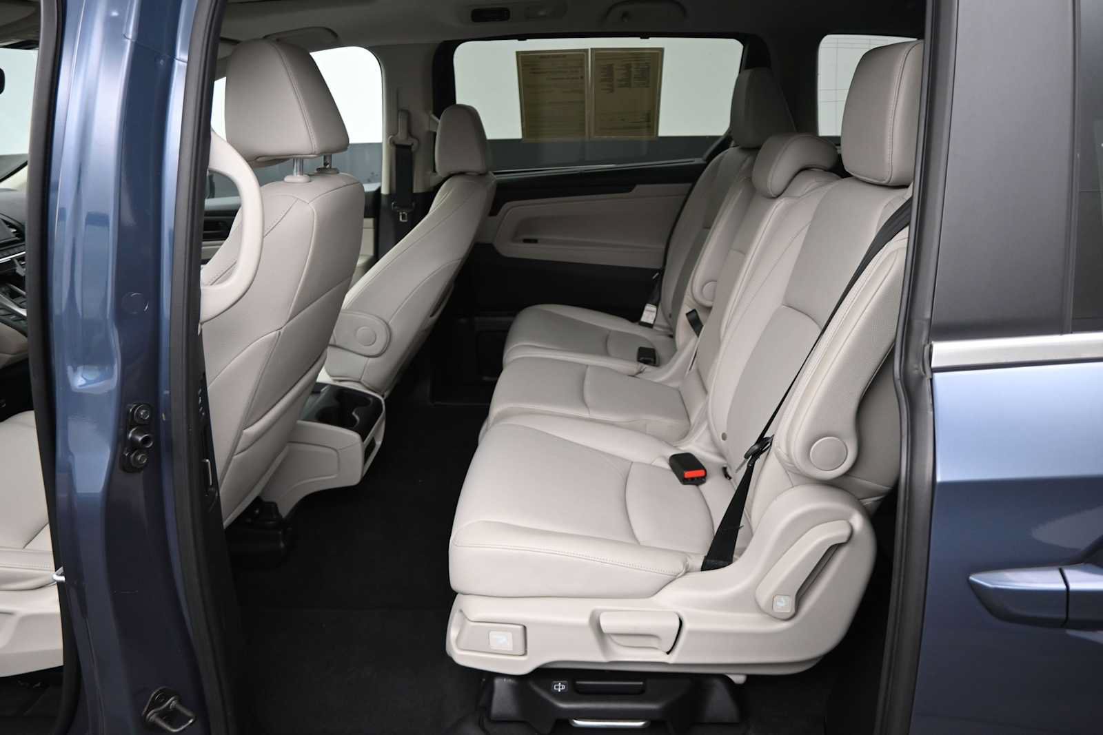 Used 2025 Honda Odyssey EX-L image 12
