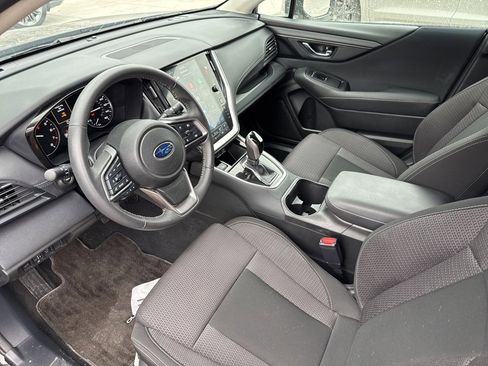 Used 2023 Subaru Outback Premium image 9