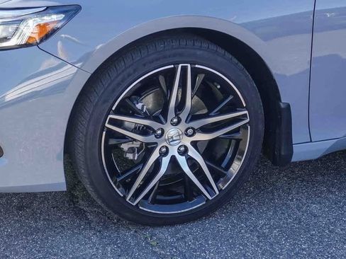 Used 2022 Honda Accord Touring image 9