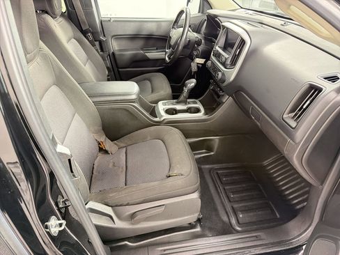 Used 2022 Chevrolet Colorado LT w/ Fleet Safety Package image 28