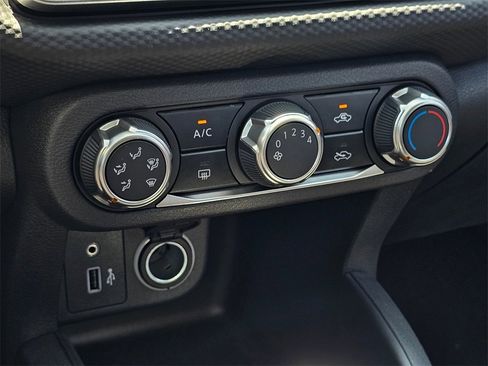 New 2025 Nissan Kicks Play S image 10
