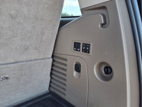 Used 2016 Chevrolet Tahoe LT w/ Luxury Package image 16