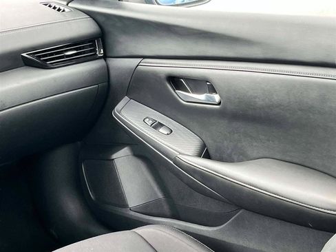 Used 2025 Nissan Sentra SV FWD image 19