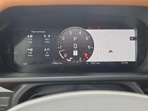 Certified 2024 Land Rover Defender 110 X-Dynamic SE AWD/4WD image 18