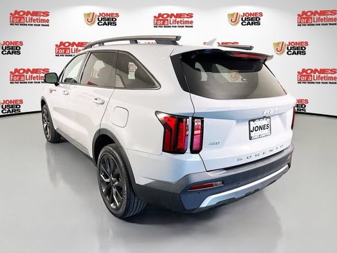 Used 2022 Kia Sorento X-Line EX AWD/4WD image 2