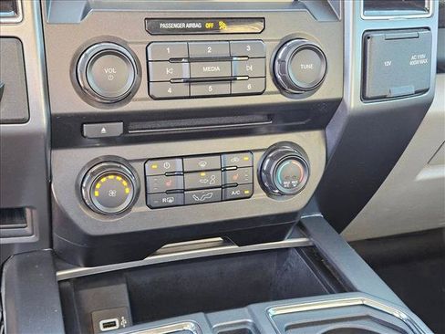 Used 2018 Ford F150 XLT w/ Equipment Group 302A Luxury RWD image 16