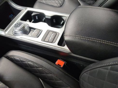 Used 2024 Ford Edge Titanium image 26