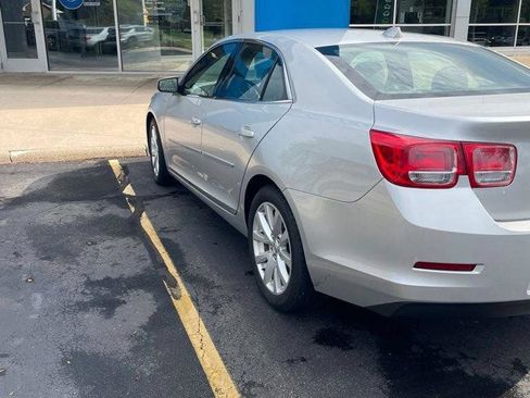 Used 2013 Chevrolet Malibu LT FWD image 2