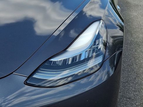 Used 2018 Tesla Model 3 Long Range AWD/4WD image 11