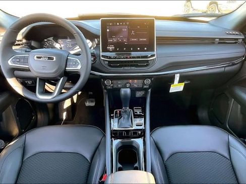 New 2026 Jeep Compass Latitude image 6