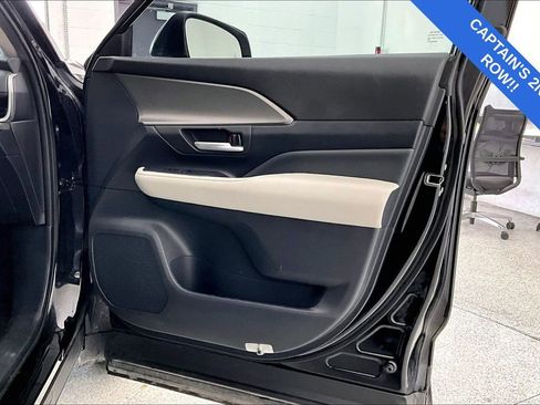 Used 2024 Toyota Grand Highlander XLE image 25