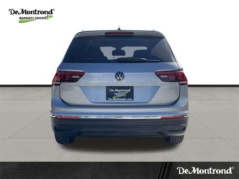 Used 2024 Volkswagen Tiguan SE image 5
