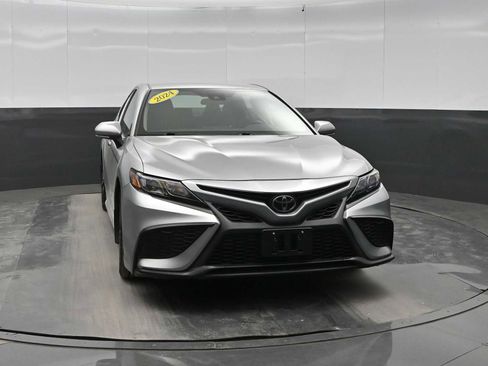 Used 2024 Toyota Camry SE FWD image 2