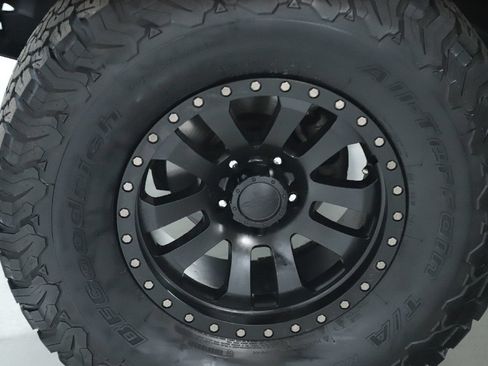 Used 2015 Jeep Wrangler Sport w/ Quick Order Package 24S AWD/4WD image 20