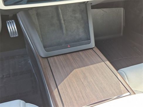 Used 2022 Tesla Model S Plaid image 27