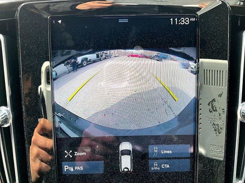 Used 2021 Volvo XC40 T5 R-Design w/ Climate Package image 19