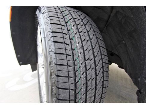 Certified 2024 Cadillac Escalade Luxury image 34