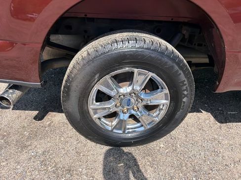 Used 2017 Ford F150 XLT w/ Equipment Group 302A Luxury AWD/4WD image 30