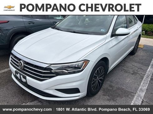 Used 2021 Volkswagen Jetta S image 1