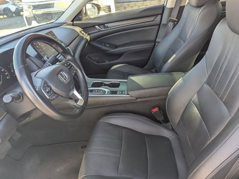 Used 2019 Honda Accord Touring image 25